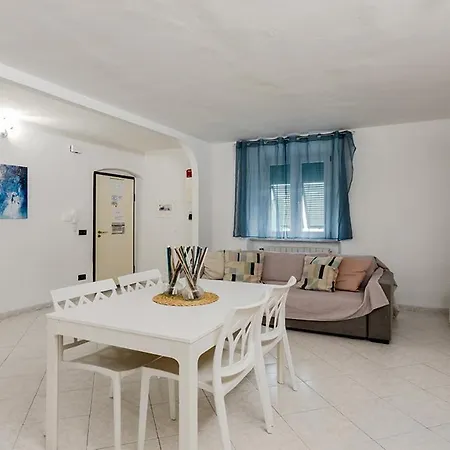 Apartment La Casa Di Nonno Roberto By Rentbeat Livorno